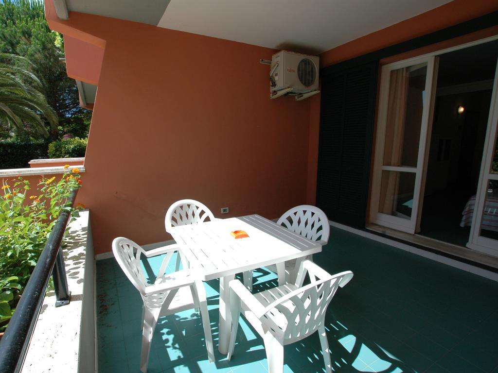 Residence Maricampo Marina di Campo Ruang foto