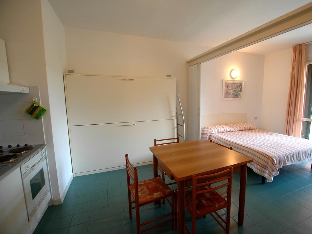 Residence Maricampo Marina di Campo Ruang foto
